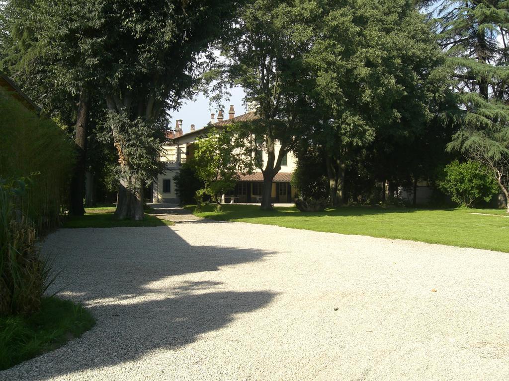 Villa Cantoni Гропелло-Кайроли Номер фото